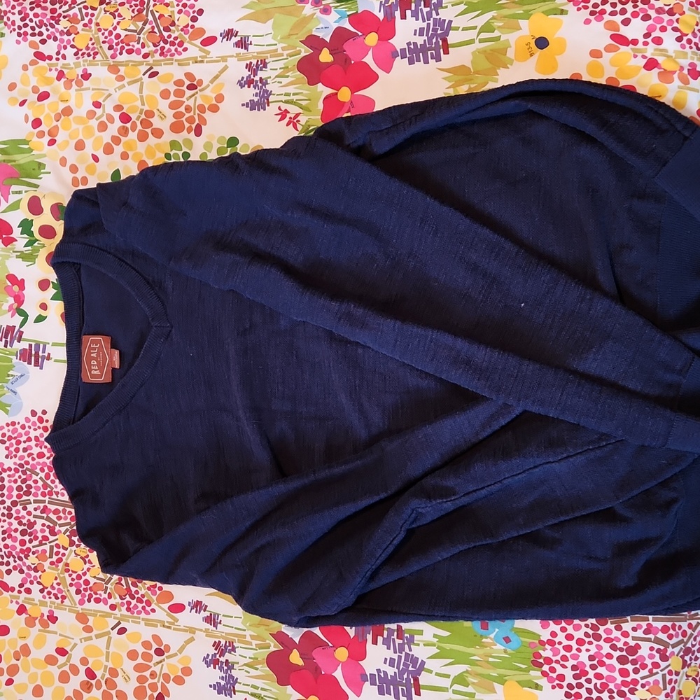 Three men's Sweaters. Great shape. Size XL. - Picture 6 of 7